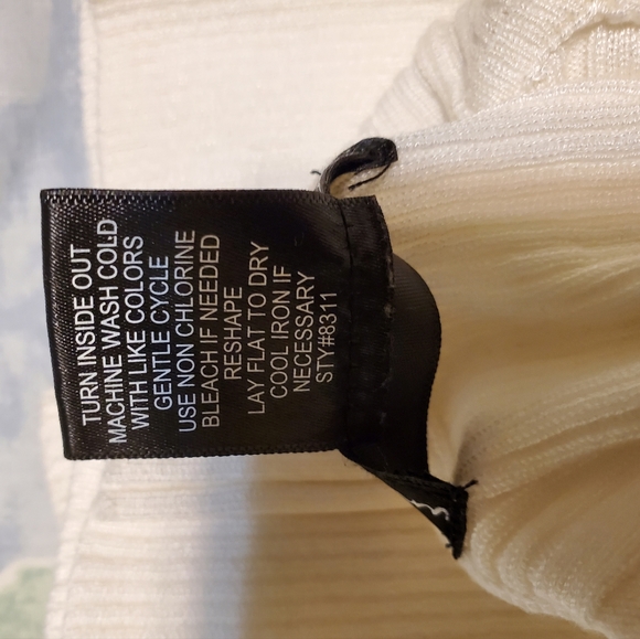 US Sweater Company Cream Sweater - Picture 4 of 6